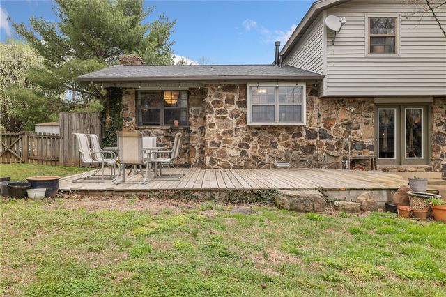 35 Hawthorne Drive, Harrison, AR 72601