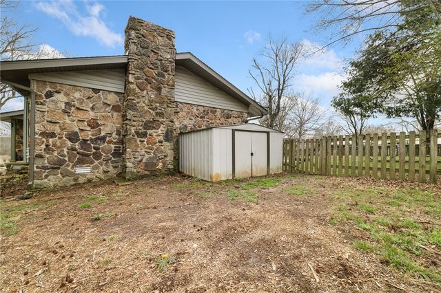 35 Hawthorne Drive, Harrison, AR 72601