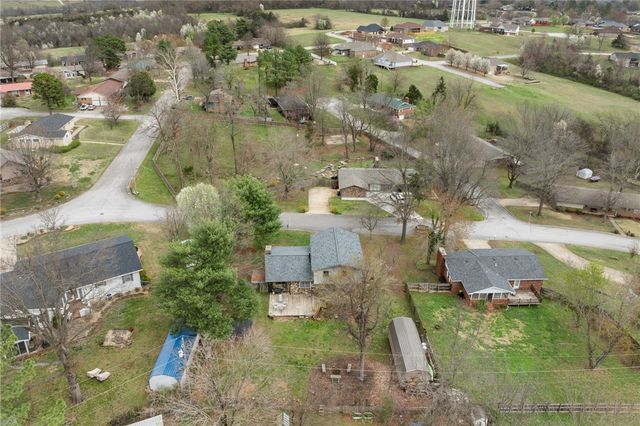 35 Hawthorne Drive, Harrison, AR 72601