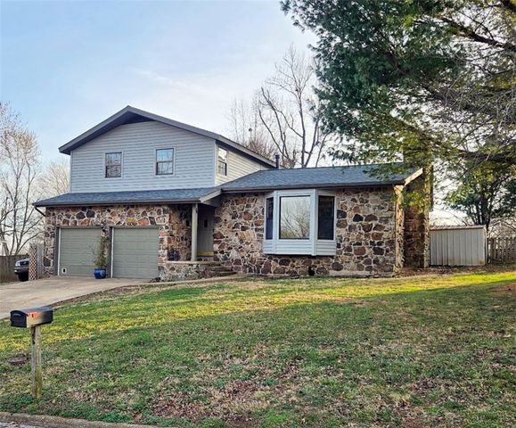 35 Hawthorne Drive, Harrison, AR 72601