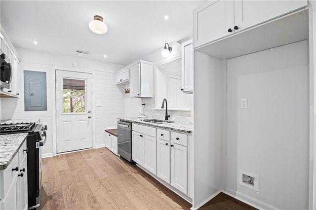 2918 Santa Monica Drive, Decatur, GA 30032