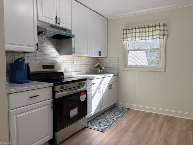 1053 Hoots Road, Yadkinville, NC 27055