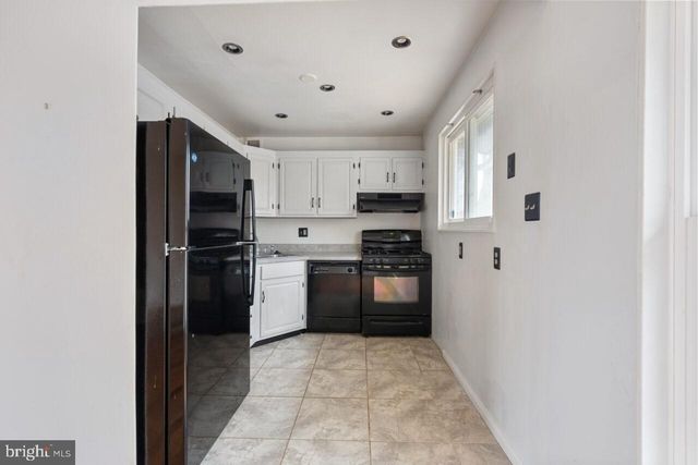 5607 IONA WAY, Alexandria, VA 22312