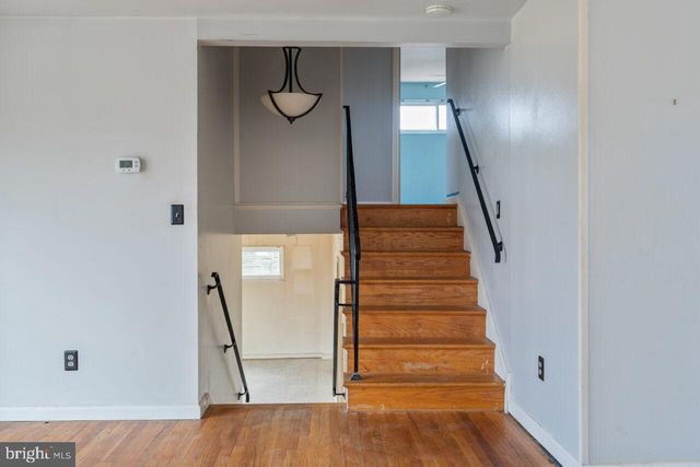 5607 IONA WAY, Alexandria, VA 22312