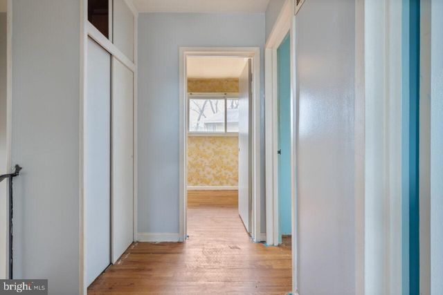 5607 IONA WAY, Alexandria, VA 22312