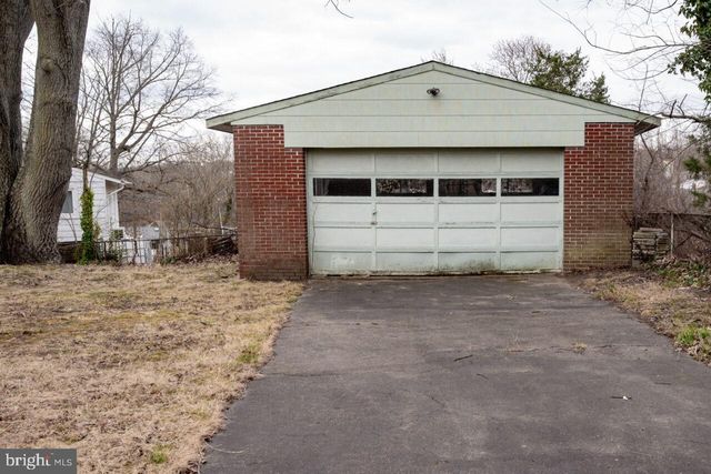 5607 IONA WAY, Alexandria, VA 22312