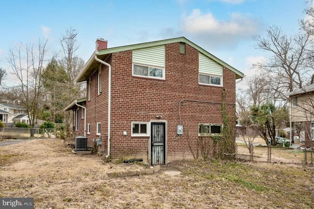 5607 IONA WAY, Alexandria, VA 22312