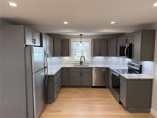 863 Main Street 1, East Greenwich, RI 02818