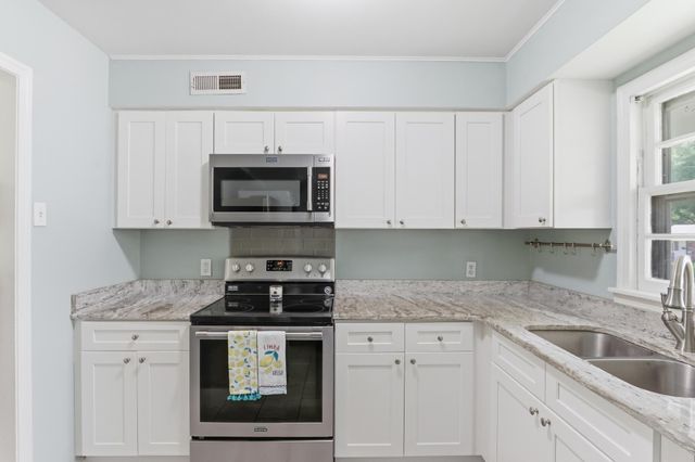 968 WILBEC RD, Memphis, TN 38117