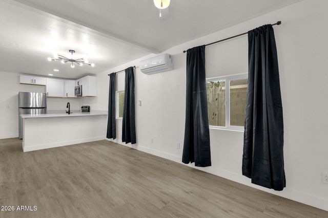 2334 W MORTEN Avenue, Phoenix, AZ 85021