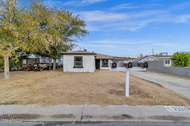 2334 W MORTEN Avenue, Phoenix, AZ 85021