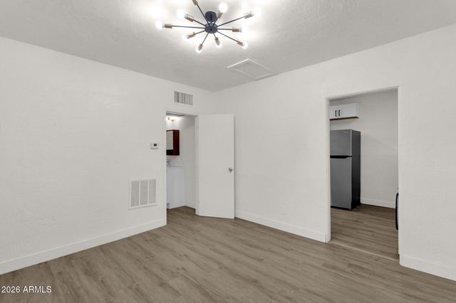 2334 W MORTEN Avenue, Phoenix, AZ 85021