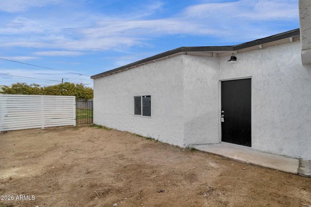 2334 W MORTEN Avenue, Phoenix, AZ 85021