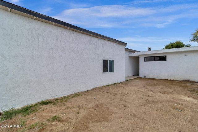 2334 W MORTEN Avenue, Phoenix, AZ 85021