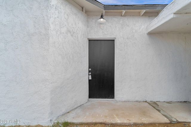 2334 W MORTEN Avenue, Phoenix, AZ 85021