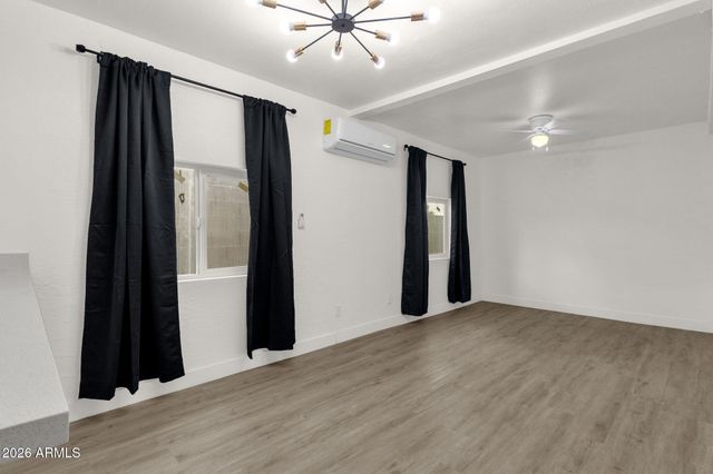 2334 W MORTEN Avenue, Phoenix, AZ 85021