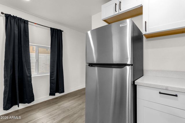 2334 W MORTEN Avenue, Phoenix, AZ 85021