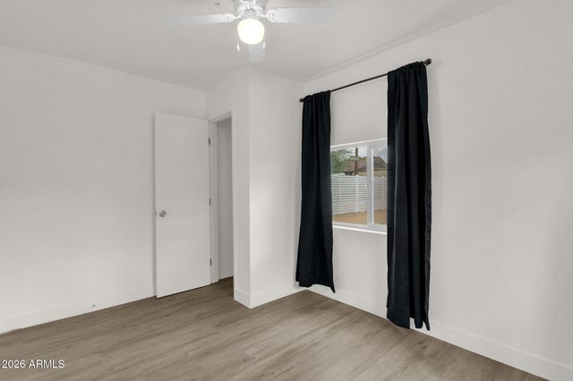 2334 W MORTEN Avenue, Phoenix, AZ 85021