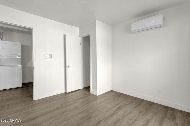 2334 W MORTEN Avenue, Phoenix, AZ 85021