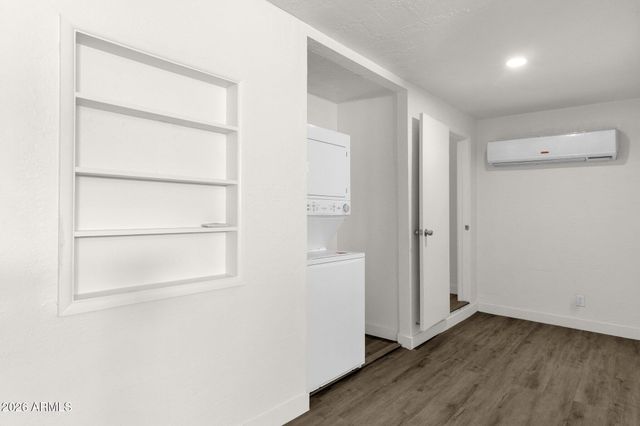 2334 W MORTEN Avenue, Phoenix, AZ 85021