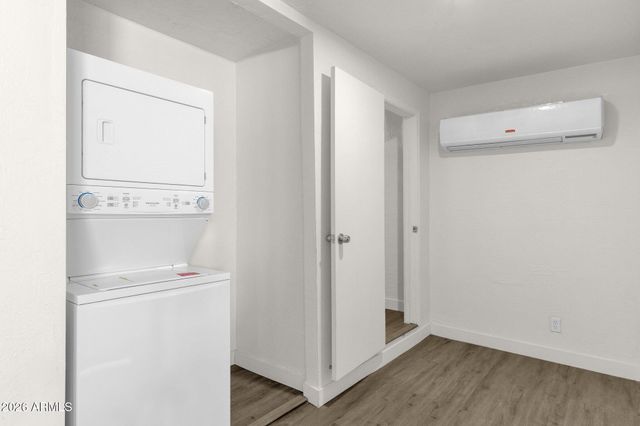 2334 W MORTEN Avenue, Phoenix, AZ 85021