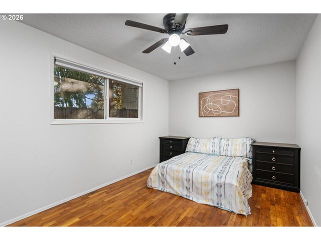 5594 Sw ERICKSON Ave, Beaverton, OR 97005