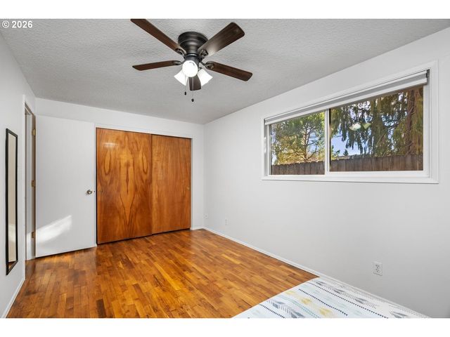 5594 Sw ERICKSON Ave, Beaverton, OR 97005