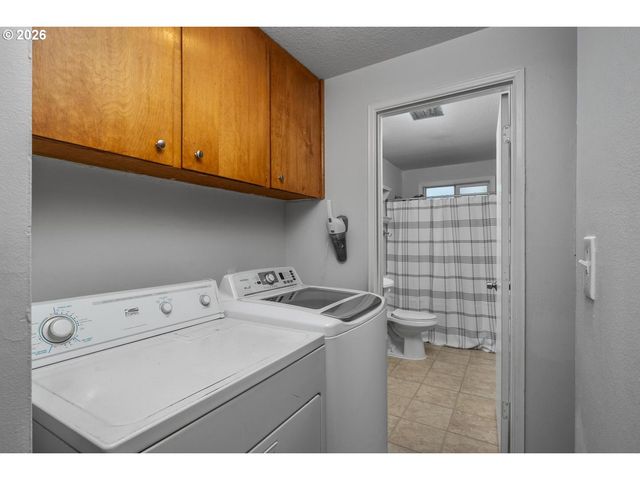 5594 Sw ERICKSON Ave, Beaverton, OR 97005