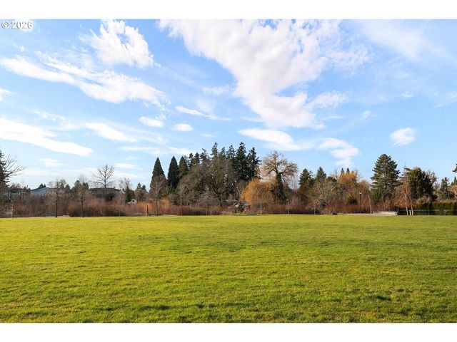 5594 Sw ERICKSON Ave, Beaverton, OR 97005
