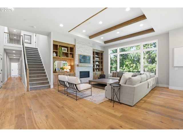 3011 Nw LAKE Rd, Camas, WA 98607
