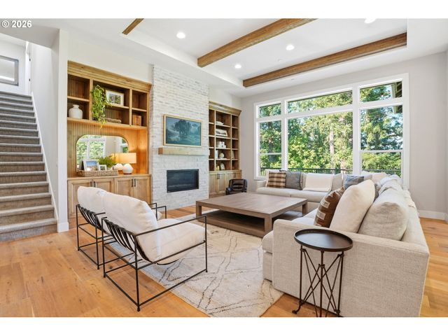 3011 Nw LAKE Rd, Camas, WA 98607