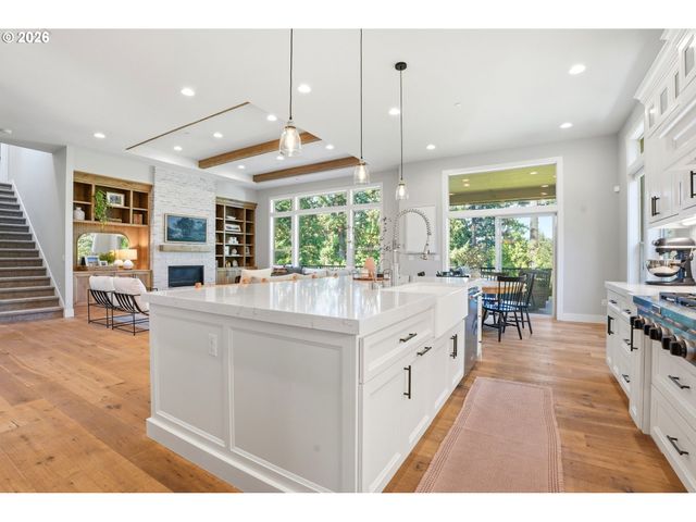3011 Nw LAKE Rd, Camas, WA 98607