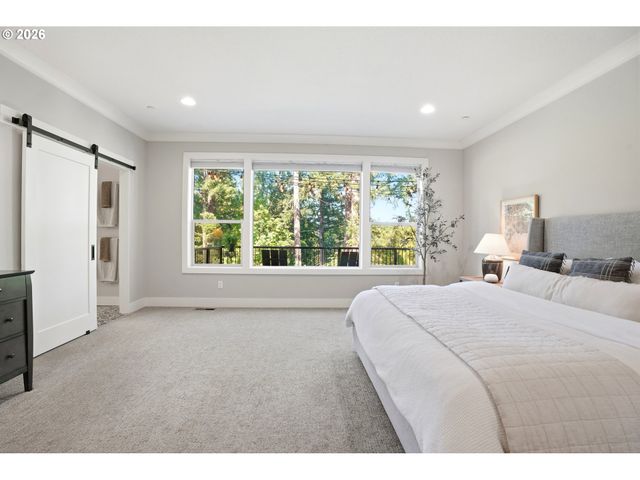3011 Nw LAKE Rd, Camas, WA 98607