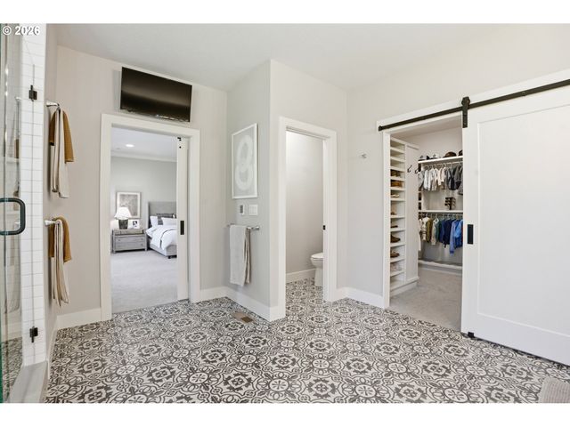 3011 Nw LAKE Rd, Camas, WA 98607