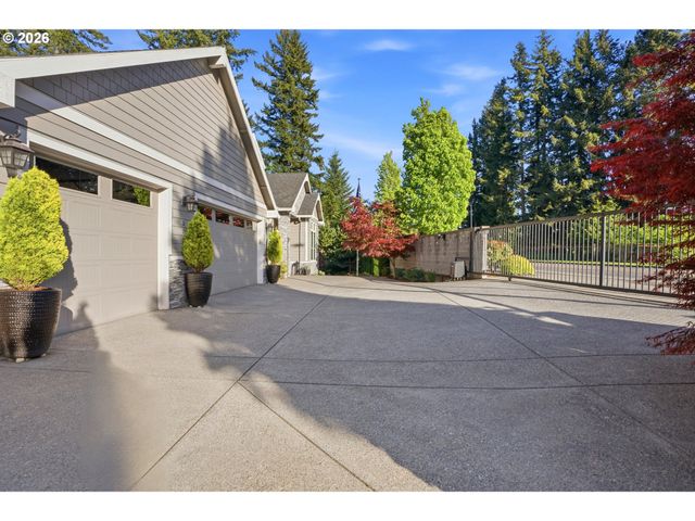 3011 Nw LAKE Rd, Camas, WA 98607