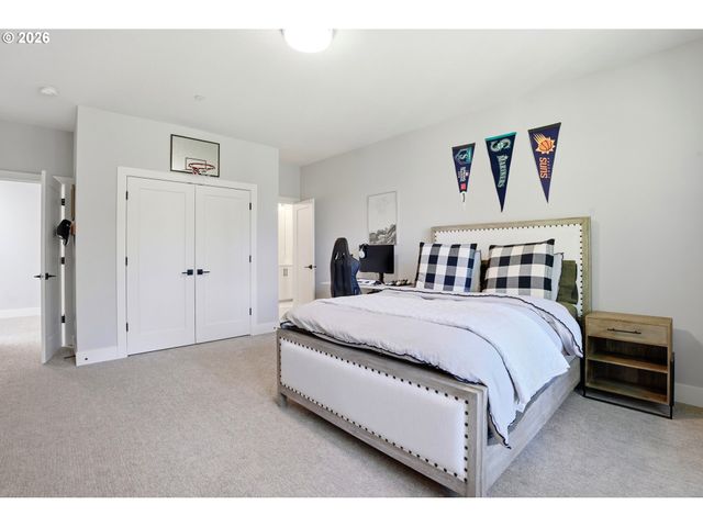 3011 Nw LAKE Rd, Camas, WA 98607