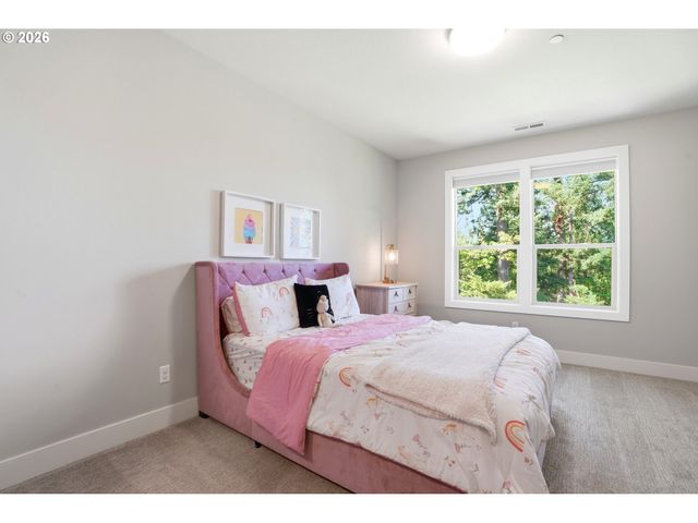 3011 Nw LAKE Rd, Camas, WA 98607