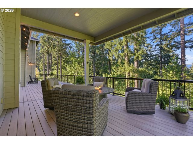 3011 Nw LAKE Rd, Camas, WA 98607