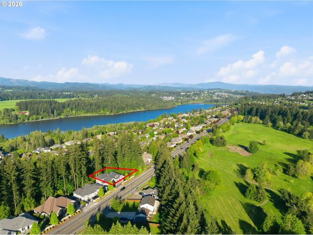 3011 Nw LAKE Rd, Camas, WA 98607