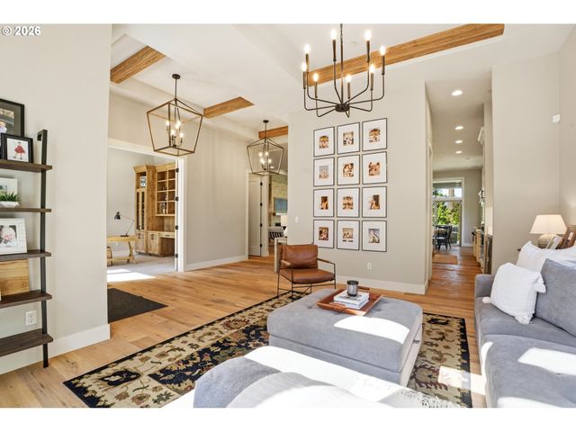 3011 Nw LAKE Rd, Camas, WA 98607