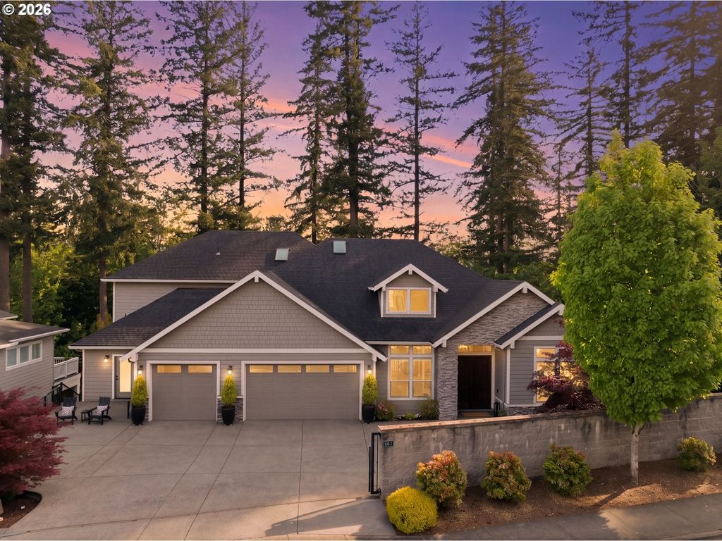 3011 Nw LAKE Rd, Camas, WA 98607