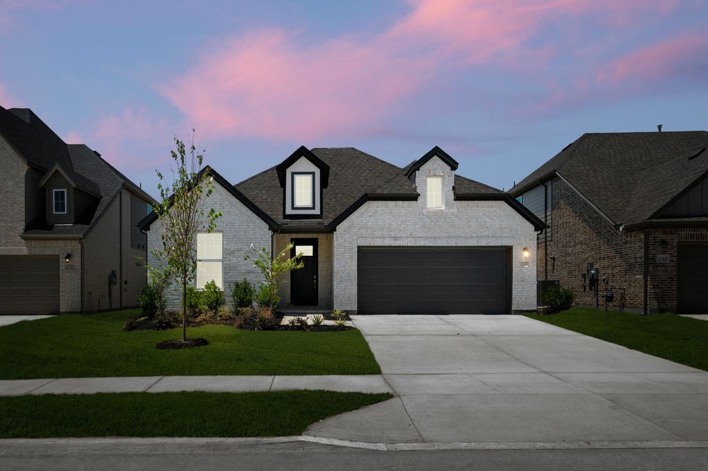17257 Oxborough Drive, Justin, TX 76247