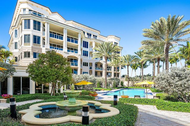 3000 S Ocean Boulevard 402, Palm Beach, FL 33480