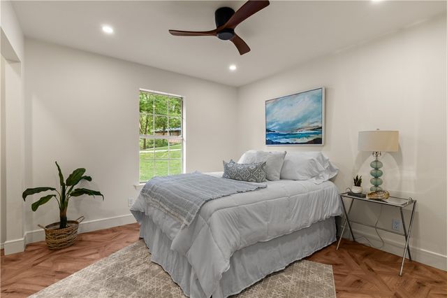 9766 Buckskin Circle, Rogers, AR 72758