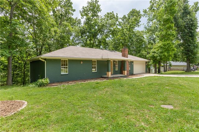 9766 Buckskin Circle, Rogers, AR 72758