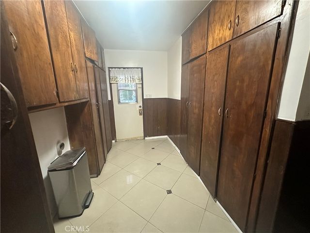 3241 Santa Ana, Huntington Park, CA 90255