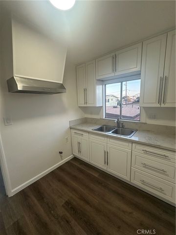 3241 Santa Ana, Huntington Park, CA 90255