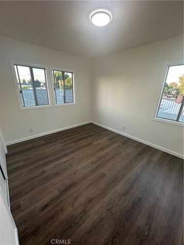 3241 Santa Ana, Huntington Park, CA 90255