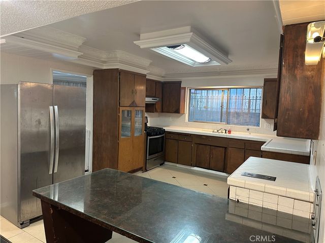 3241 Santa Ana, Huntington Park, CA 90255