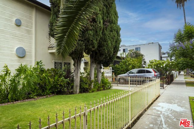919 N Oxford Avenue, Los Angeles, CA 90029